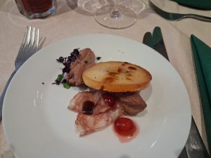 Wildplakette an ausgezeichnete Fleischhauerei Draxler verliehen, OÖ LJV