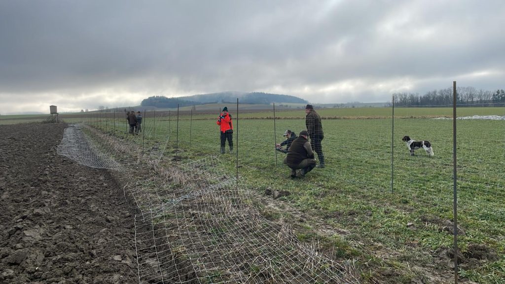 J&auml;gerschaft Neuhofen pflanzt 1.000 Meter Hecken, O&Ouml; LJV